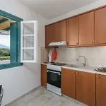 Semesterbostad Zanart Maisonette Tripiti