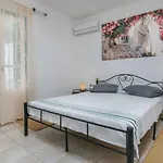 Zanart Maisonette Semesterbostad *