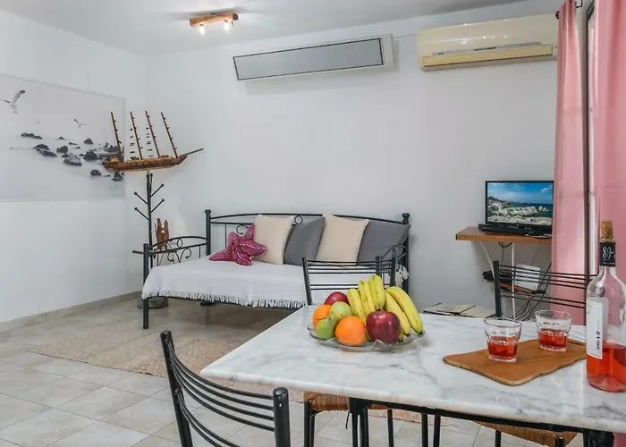 Zanart Maisonette בית נופש *