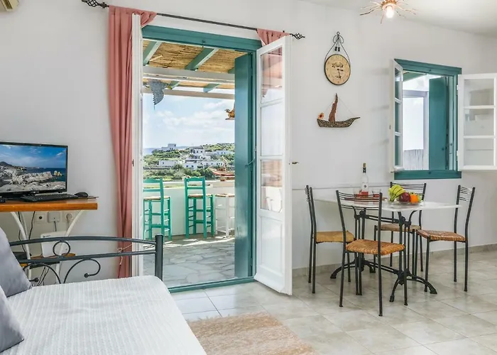 בית נופש Zanart Maisonette טריפיטי